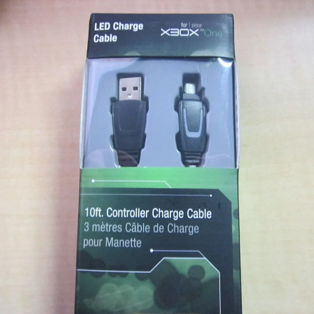 10ft NEW DREAMGEAR DGXB1-6602 XBOX ONE LED CHARGING CABLE JG 01